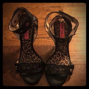 Betsey Johnson Sequin, ankle wrap heels! Size 7